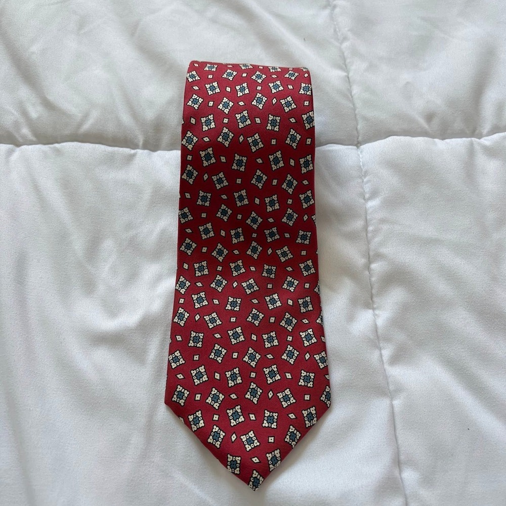 Vintage DAKS London New York Mens Red Silk Geometric Medallion Necktie USA Made